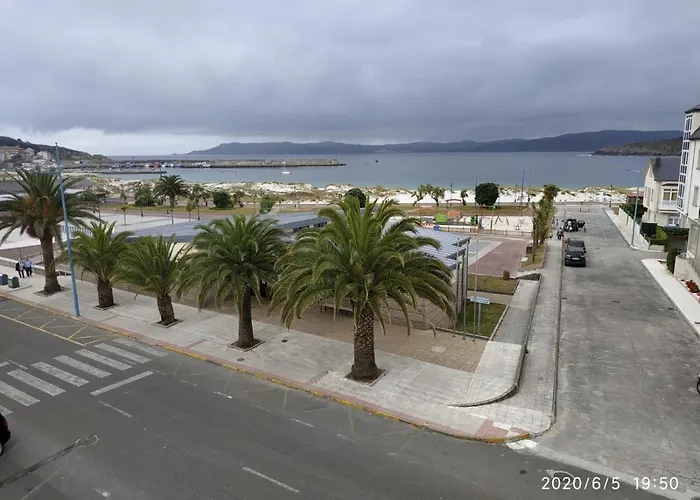 Apartamento Laxe Con Vistas Al Mar